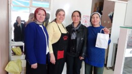 AK Parti İncirliova Kadın Kolları’ndan Kadın Esnafa Destek Ziyareti