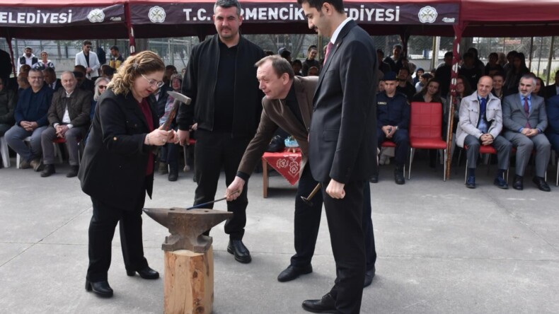 GERMENCİK’TE NEVRUZ COŞKUSU OKULLARA TAŞINDI