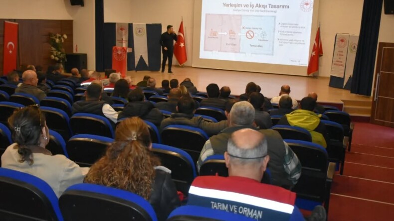 İncirliova’da Pestisit Denetimi Bilgilendirme Toplantısı Gerçekleştirildi