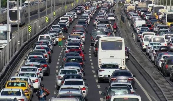 Aydın’da Araç Sayısı 673 Bin 565’e Ulaştı: Şubat Ayında Trafikte Yoğun Hareketlilik