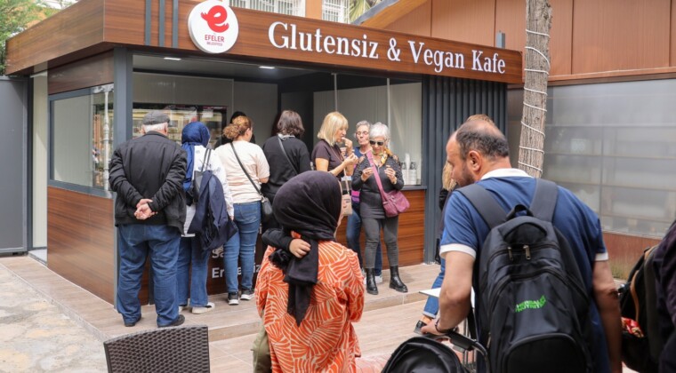 BAŞKAN ANIL YETİŞKİN SÖZÜNÜ TUTTU: MENDERES PARK’TA VEGAN KAFE DÖNEMİ YOĞUN İLGİYLE BAŞLADI