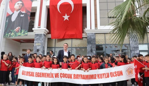 Başkan Arıcı’dan 23 Nisan Mesajı: “Geleceğin Aydınlık yüzü, bugünün çocuklarıdır.”