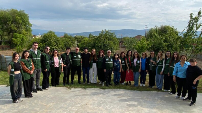 YEŞİLAY AYDIN’DAN BAHARA COŞKULU MERHABA: GÖNÜLLÜLER PİKNİKTE BULUŞTU