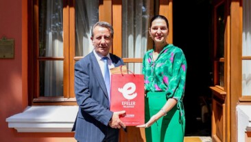 BAŞKAN ANIL YETİŞKİN İLE KOSTA RİKA FİRST LADY’SİNDEN TARİHİ BULUŞMA