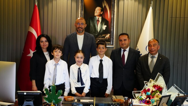 BAŞKAN ZENCİRCİ KOLTUĞU DA YETKİYİ DE ÇOCUKLARA DEVRETTİ