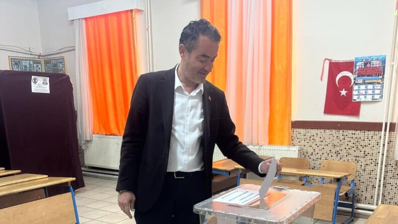 “Baba Ocağından Vazgeçemem” Diyerek Noktayı Koydu: Özgür Arıcı CHP’de Kalıyor