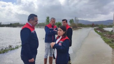 Aydın’da sağanak sonrası zarar tespiti: “Üreticimizin yaralarını birlikte sarıyoruz”