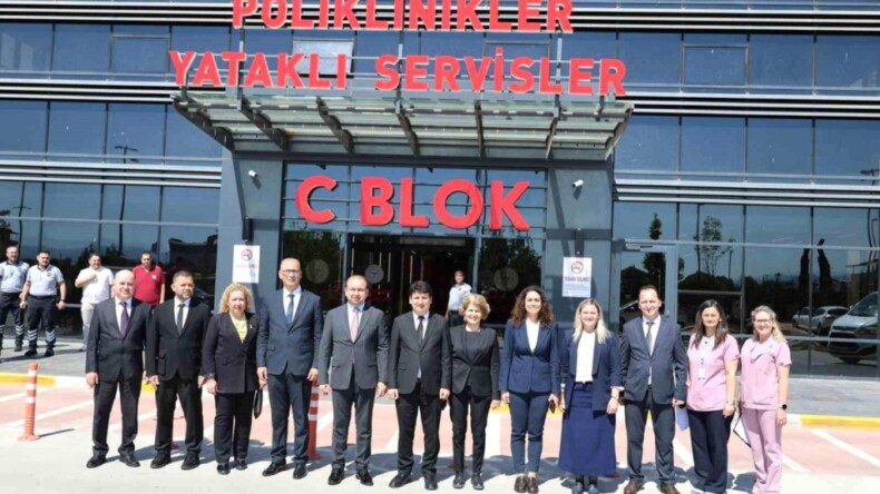 İL SAĞLIK MÜDÜRÜ ŞENKUL’DAN BAYRAMDA HASTANE ZİYARETİ