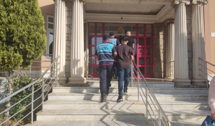Didim’de İHA destekli operasyonda 22 düzensiz göçmen yakalandı, 2 organizatör tutuklandı