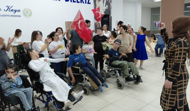 İNCİRLİOVA’DA “ÖZEL ASKERLER” İÇİN UNUTULMAZ GECE