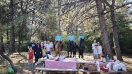 Kuşadası Milli Park Bölgesinde Atlı Jandarma Timi Devriye Faaliyeti Gerçekleştiriyor