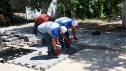 DİDİM BELEDİYESİ BALAT MAHALLESİ’NDE TAŞ DÖŞEME ÇALIŞMALARINI SÜRDÜRÜYOR