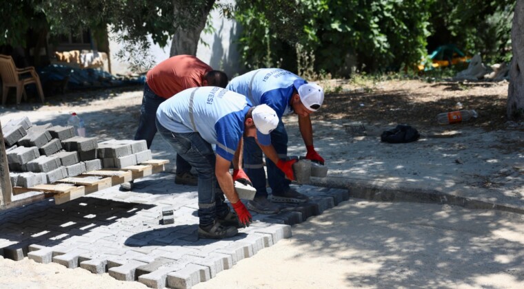 DİDİM BELEDİYESİ BALAT MAHALLESİ’NDE TAŞ DÖŞEME ÇALIŞMALARINI SÜRDÜRÜYOR