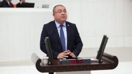 CHP’Lİ EVRİM KARAKOZ: ZEYTİNCİ ZEYTİNİ DALINDA BIRAKMA NOKTASINA GELDİ”