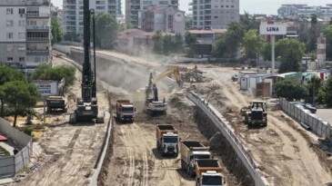 Yeni Dörtyol Köprülü Kavşağı’nda Çalışmalar Hız Kesmeden Devam Ediyor