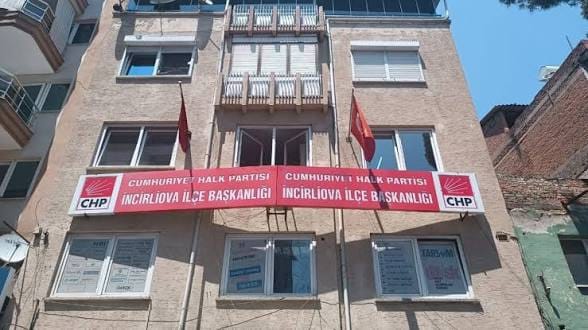 İncirliova CHP İlçe Başkanlığı Neden Boş? Siyasetin Gündeminde Tek Soru: Aday mı Yok, Talep mi Yok?