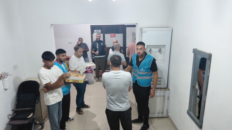 Ülkü Ocakları İncirliova İlçe Başkanlığı’ndan Mevlid Kandili’nde Hayır Programı