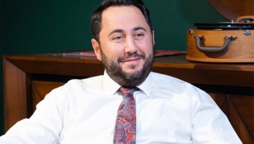 ANIL OTO TARAFINA YOĞUN İLGİ: DÜN KARŞISINDA DURANLAR BUGÜN EKİBE KATILIYOR