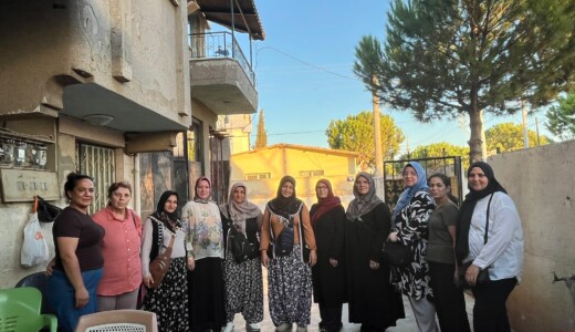 AK PARTİ KADIN KOLLARI ACARLAR’DA ÇALIŞKAN KADINLARLA BULUŞTU